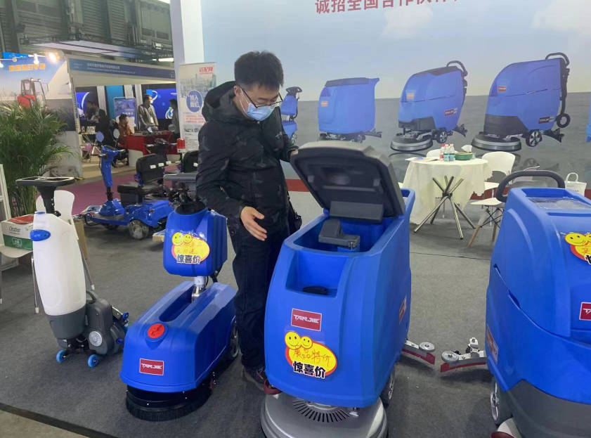 庆阳坦洁洗地机公司致力于电动洗地机的生产、销售和服务百家